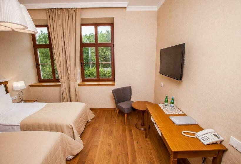 コンフォートルーム, Alhambra