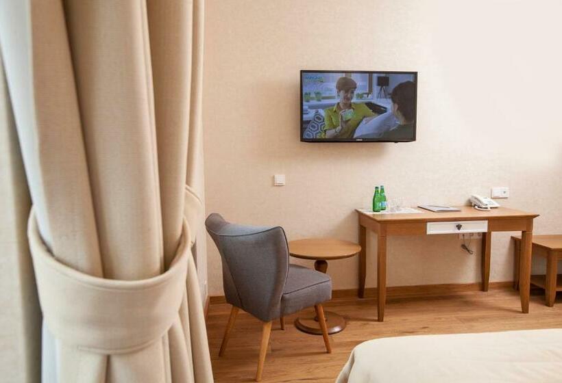 デラックスルーム, Alhambra