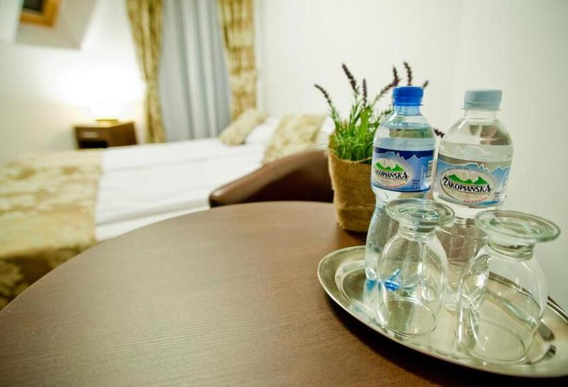 اتاق استاندارد سه نفره, Apartamenty Rubin