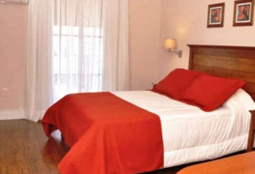 اتاق استاندارد سه نفره, Ayres Colonia