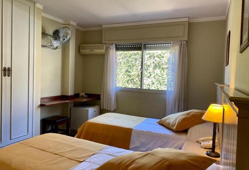 اتاق استاندارد, Ayres Colonia