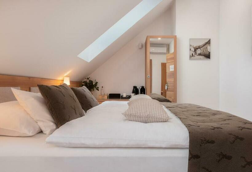 اتاق استاندارد با چشم‌انداز کوهستان, Boutique Skipass Superior