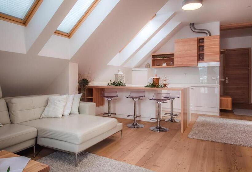 سوییت جونیور با بالکن, Boutique Skipass Superior