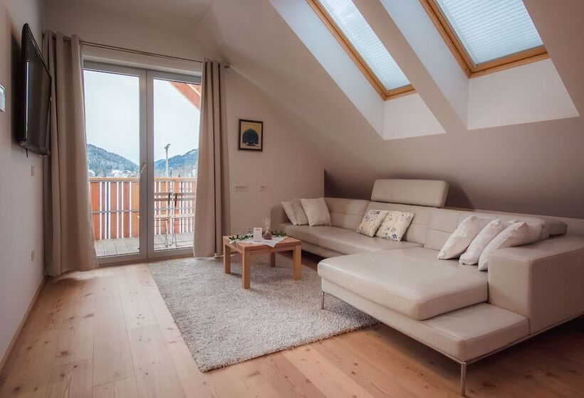 سوییت جونیور با بالکن, Boutique Skipass Superior