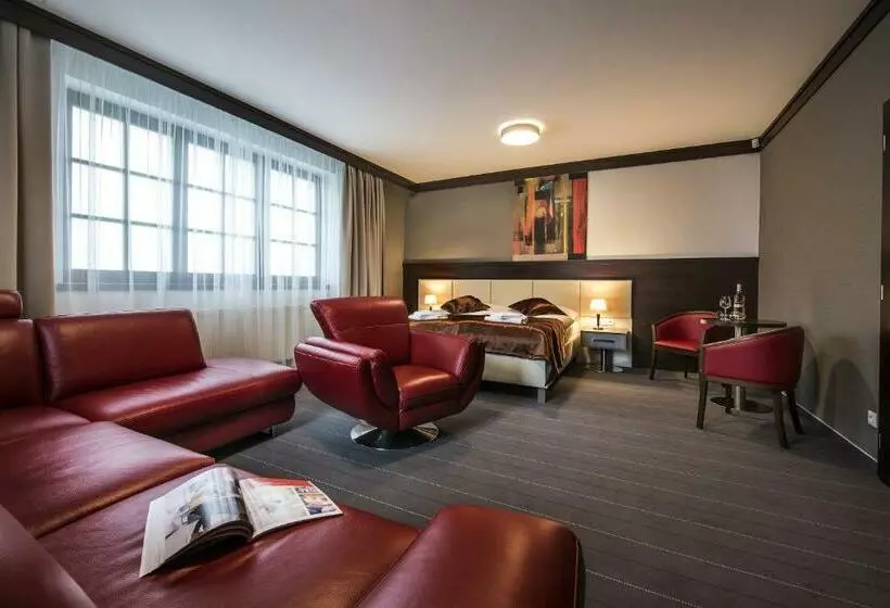 سوییت لوکس, Boutique Hotel Villa Zauber