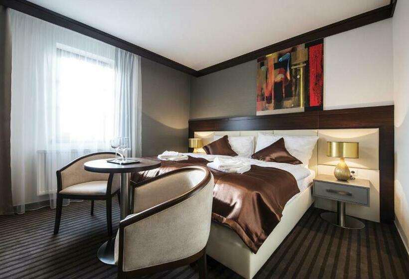 سوییت لوکس, Boutique Hotel Villa Zauber