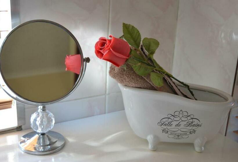 Люкс Повышенной Комфортности, Dolphin View Guesthouse