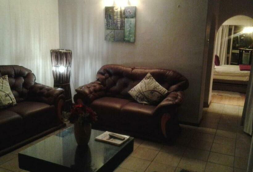 Люкс Повышенной Комфортности, Dolphin View Guesthouse