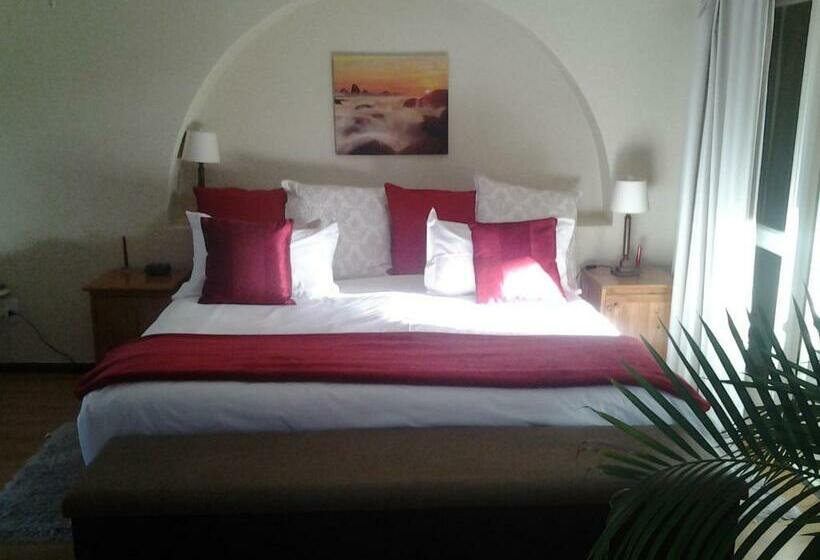 Люкс Повышенной Комфортности, Dolphin View Guesthouse