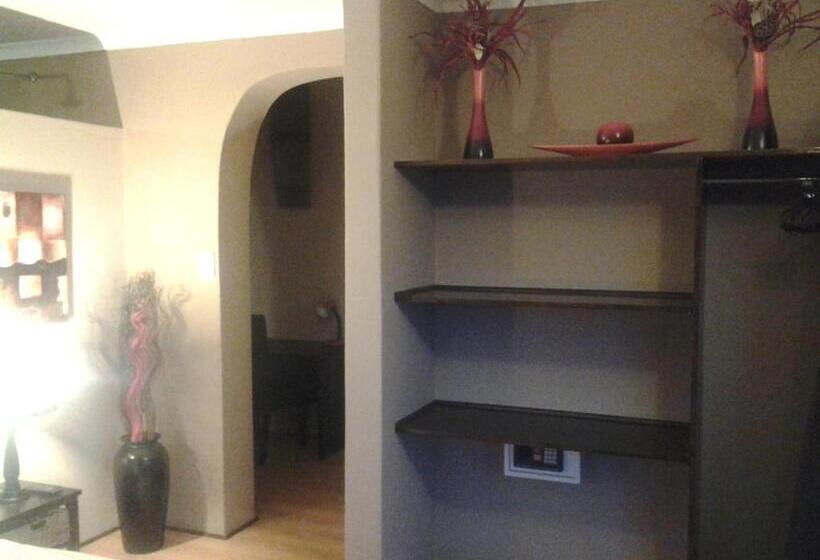 Номер Стандарт с Балконом, Dolphin View Guesthouse