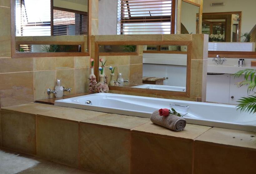Номер Стандарт с Балконом, Dolphin View Guesthouse