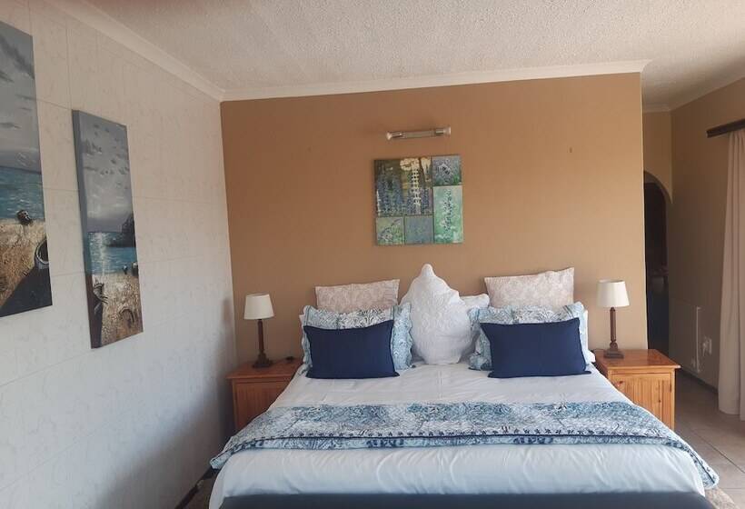 Номер Стандарт с Балконом, Dolphin View Guesthouse