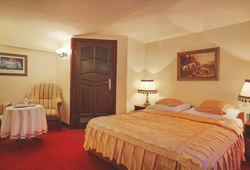 חדר סטנדרט, Dworek Genny