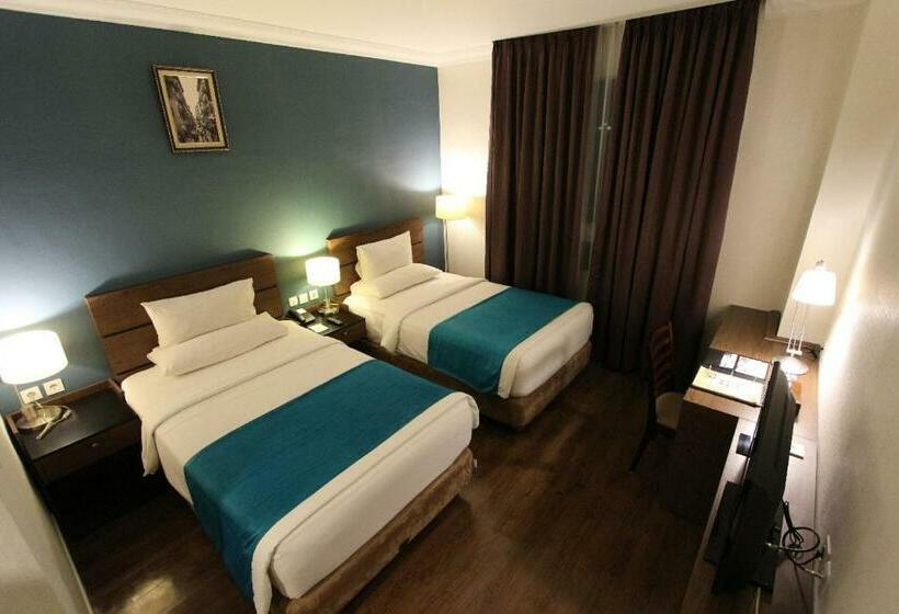 デラックスルーム, Forbis