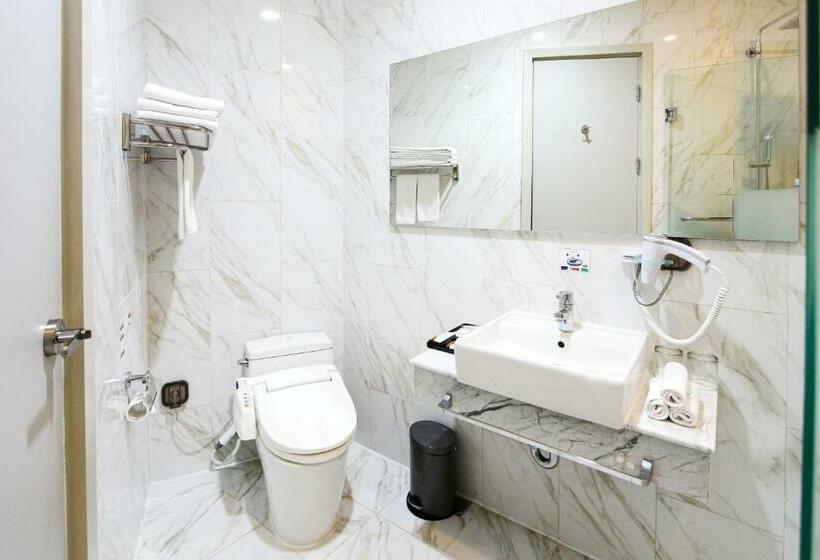 デラックスルーム, Forbis