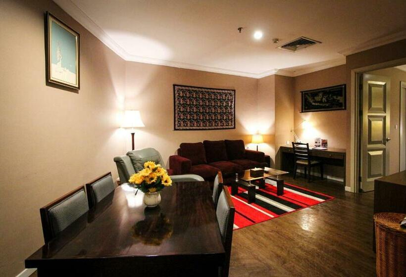 スイート(家族用), Forbis