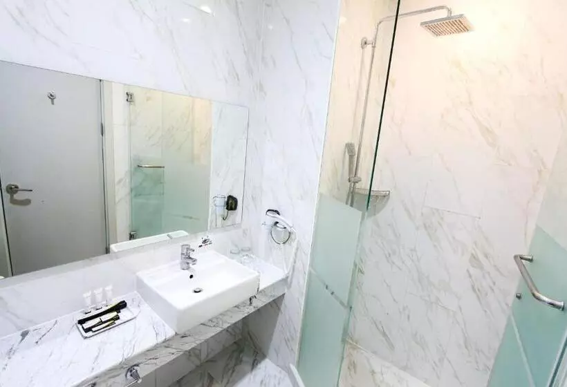 Deluxe Suite, Forbis