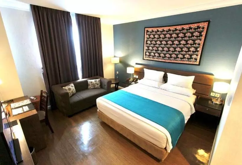 Deluxe Suite, Forbis