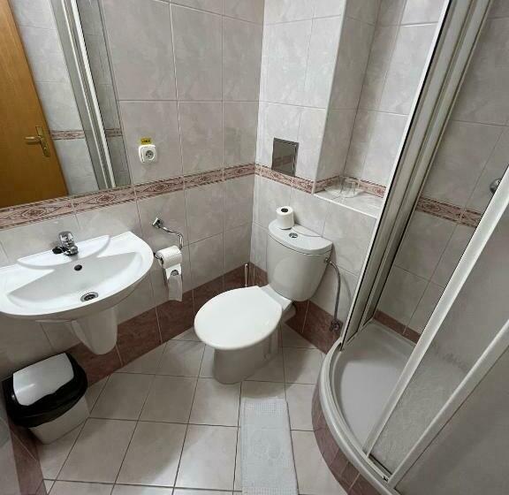 اتاق استاندارد سه نفره, Garni G Hotel žilina