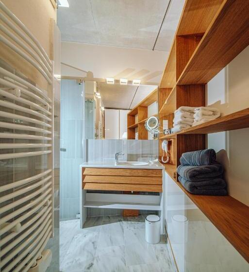 Номер Deluxe с Балконом, Pałac Pakoszów Schlosshotel Wernersdorf