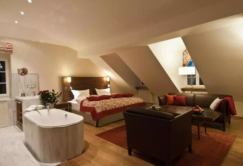 デラックスルーム, Pałac Pakoszów Schlosshotel Wernersdorf