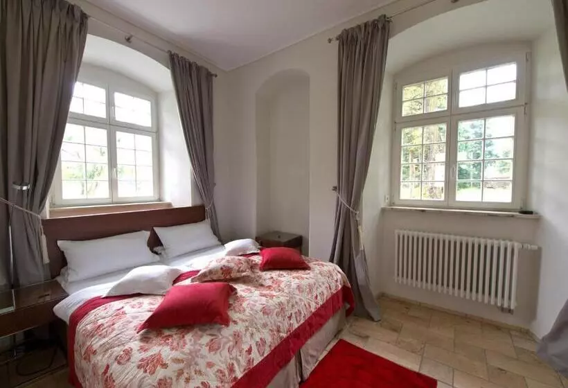 ジュニアスイート, Pałac Pakoszów Schlosshotel Wernersdorf