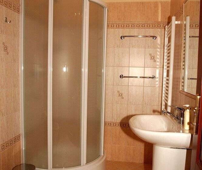 اتاق استاندارد, Penzión Zlatý Jeleň