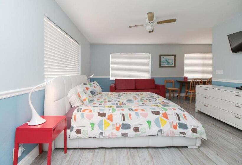 Студия Стандарт Двуспальная Кровать, The Dolphin Hollywood