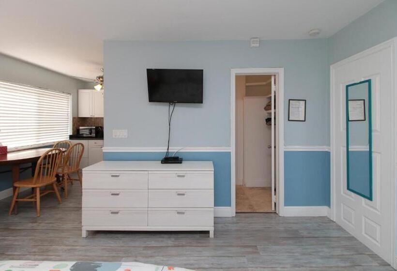 Студия Стандарт Двуспальная Кровать, The Dolphin Hollywood