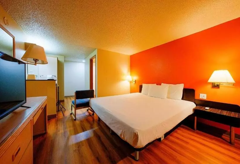 キングサイズベッドのスタンダードルーム, Oyo Hotel Hermiston Or, Downtown