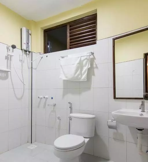 اتاق لوکس خانوادگی, Liberty Guest House Maldives
