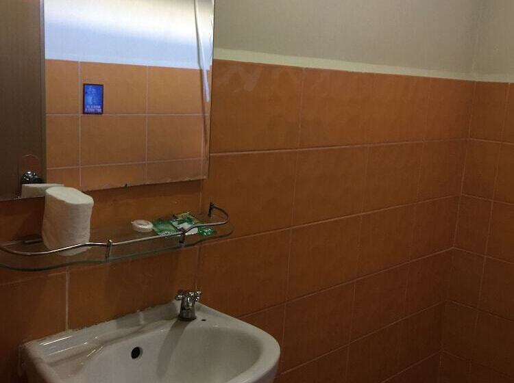 Cameră Familiară, Staylite