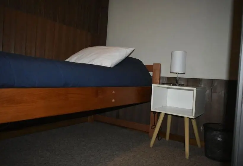 Economy Yhden Hengen Huone, Estación Hostel