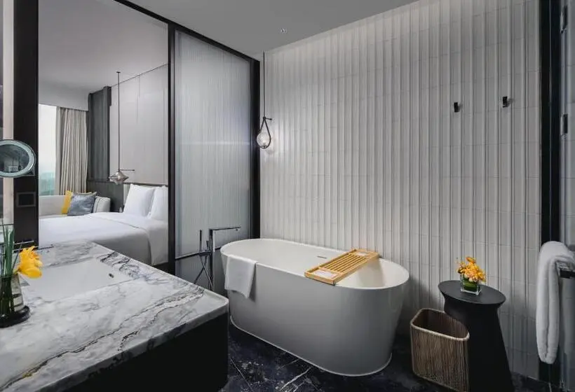 キングサイズベッドのスタンダードルーム, Crowne Plaza Ezhou, An Ihg