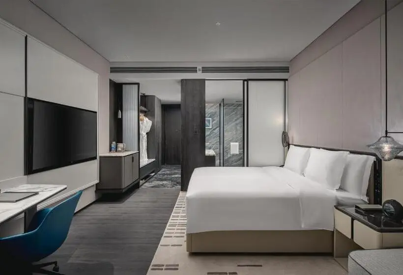 キングサイズベッドのスタンダードルーム, Crowne Plaza Ezhou, An Ihg