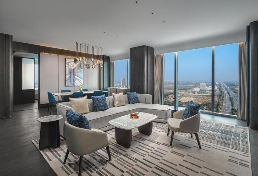 סוויטה, Crowne Plaza Ezhou, An Ihg