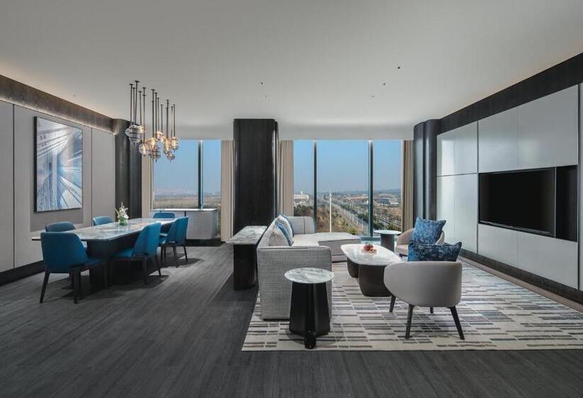 סוויטה, Crowne Plaza Ezhou, An Ihg