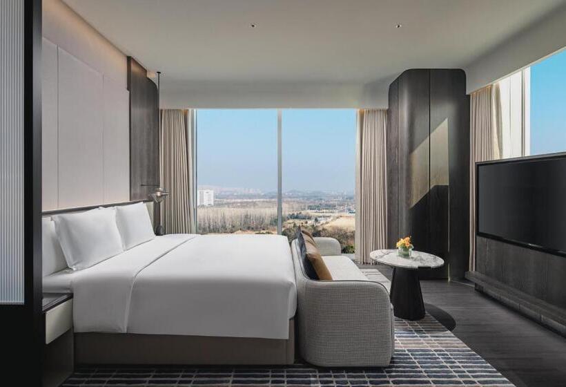 Люкс, Crowne Plaza Ezhou, An Ihg