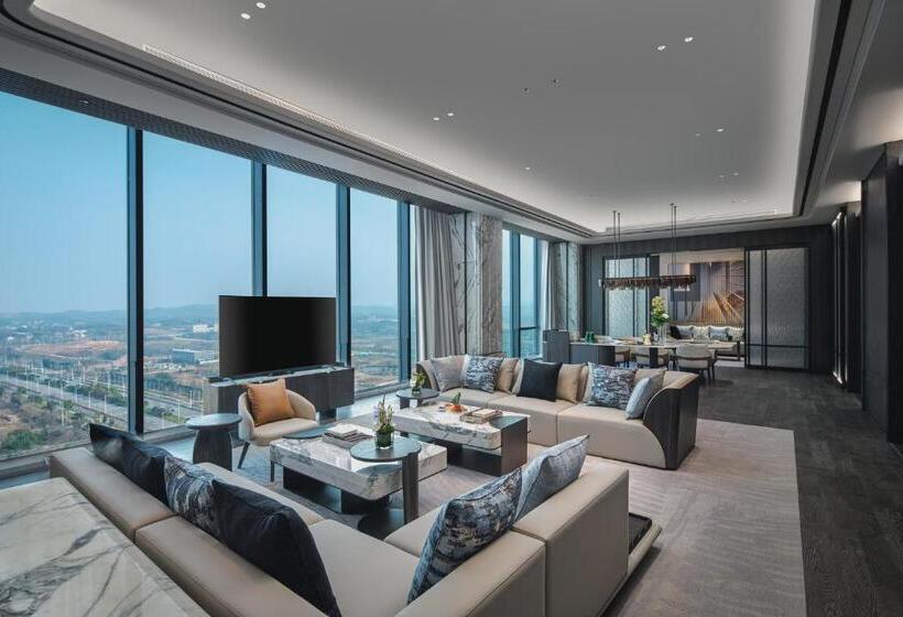 סוויטה, Crowne Plaza Ezhou, An Ihg