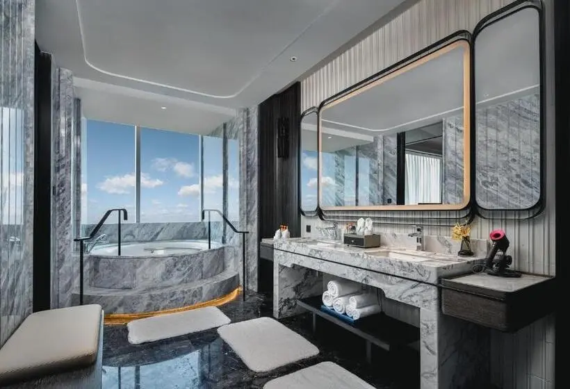 スイート, Crowne Plaza Ezhou, An Ihg