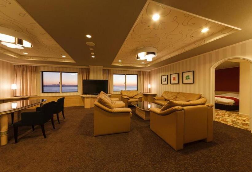 סוויטת דלוקס נוף לים, Grand Mercure Minamiboso Resort & Spa