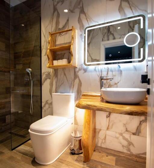 غرفة قياسية مزوَّدة بشُرفة, La Montagna