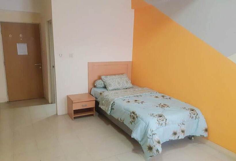 スタンダードシングルルーム, Oyo 93383 Wisma Kencana Puteri