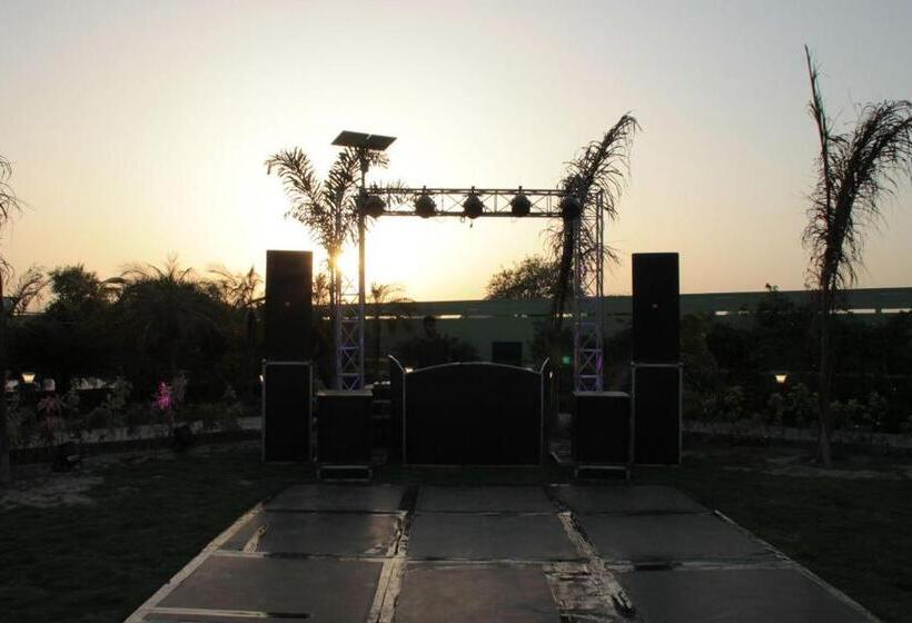 스탠다드 룸 킹사이즈 침대, Paradise 135