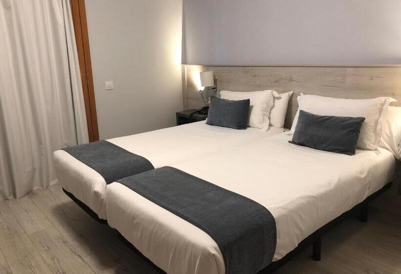 패밀리 룸, Restaurante El Montico