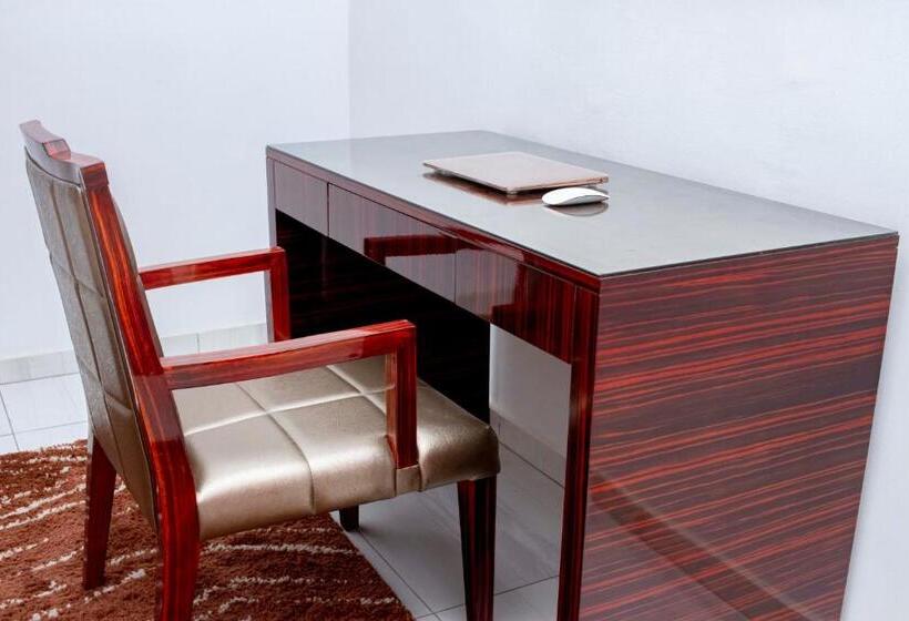 اتاق استاندارد, Sana