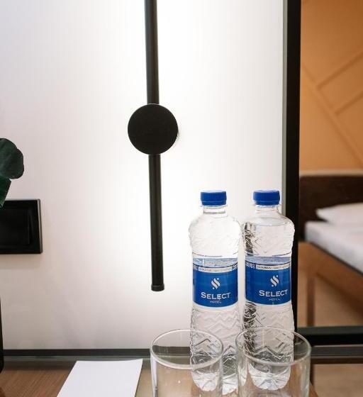 اتاق راحتی سه تخته, Select