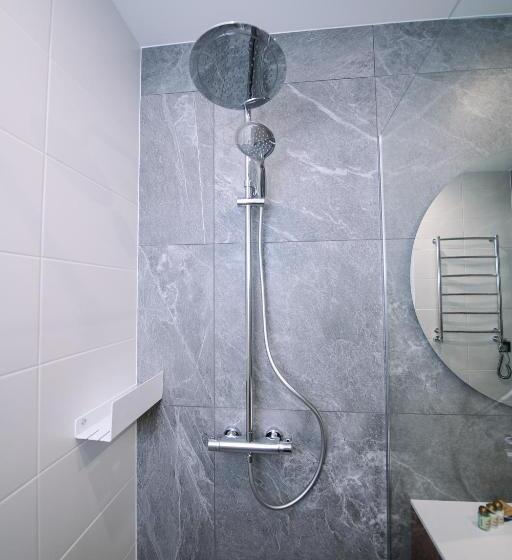 اتاق راحتی سه تخته, Select