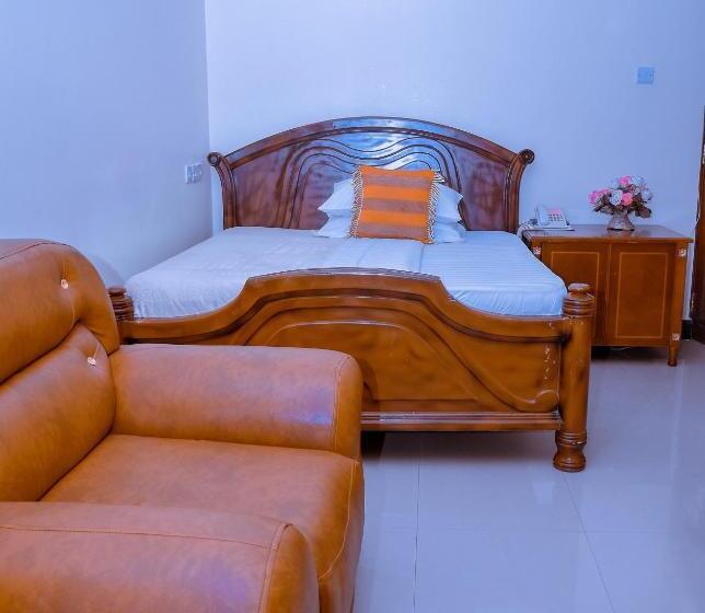 اتاق استاندارد یک نفره, Lenana Hotels Mwanza