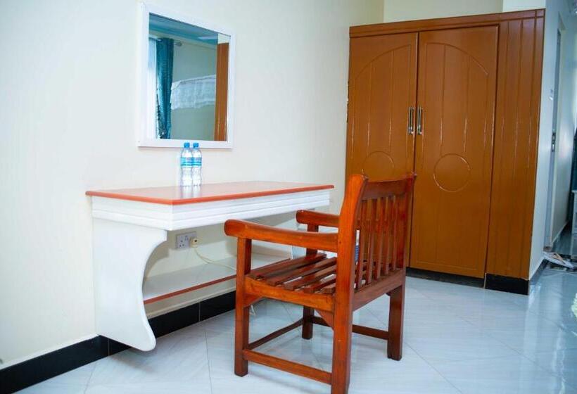 سوییت خانوادگی, Lenana Hotels Mwanza